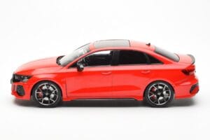 Audi RS3 8Y Sedán Rojo MCG 1:18 MCG18451 Metal - imagen 3 de 6