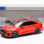 Audi RS3 8Y Sedán Rojo MCG 1:18 - image 6 of 6