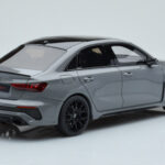 Audi RS3 8Y Sedán Performance Edition Gris GT Spirit 1:18 - image 2 of 6