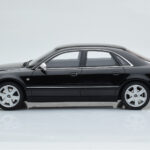 Audi S8 D2 Negro Otto 1:18 - image 3 of 6