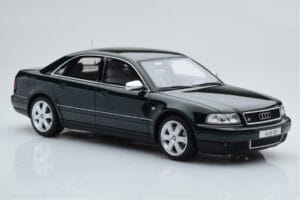 Audi S8 D2 Verde Otto 1:18 OT916 Resina - imagen 4 de 6