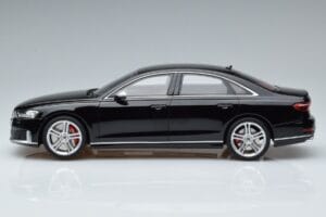 Audi S8 D5 Mythos Negro Asia Edition GT Spirit 1:18 CLDC019 Resina - imagen 3 de 6