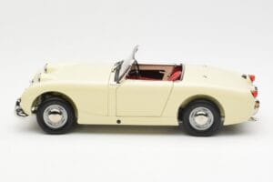 Austin-Healey Sprite Mk I Open Old English Blanco Kyosho 1:18 08953EW Metal - imagen 4 de 8