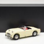 Austin-Healey Sprite Mk I Open Old English Blanco Kyosho 1:18 08953EW - image 8 of 8