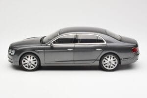 Bentley Flying Spur W12 Granite Gris Kyosho 1:18 08891GN Metal - imagen 4 de 8