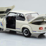 BMW 2002 Turbo Blanco Kyosho 1:18 - image 3 of 8