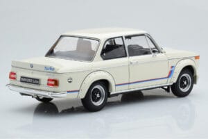 BMW 2002 Turbo Blanco Kyosho 1:18 08544W Metal - imagen 4 de 8