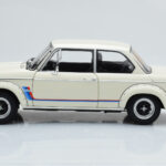 BMW 2002 Turbo Blanco Kyosho 1:18 - image 5 of 8
