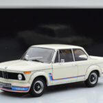 BMW 2002 Turbo Blanco Kyosho 1:18 - image 8 of 8