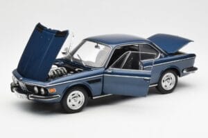 BMW 3.0 CSi E9 Azul Metálico AUTOart 1:18 70672 Metal - imagen 2 de 8