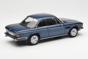 BMW 3.0 CSi E9 Azul Metálico AUTOart 1:18 70672 Metal - imagen 3 de 8