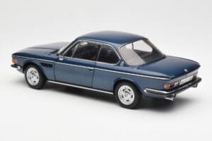 BMW 3.0 CSi E9 Azul Metálico AUTOart 1:18 70672 Metal - imagen 7 de 8