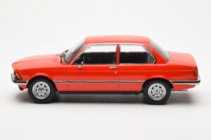 BMW 318 E21 Rojo KK-Scale 1:18 KKDC180041 Metal - imagen 3 de 6
