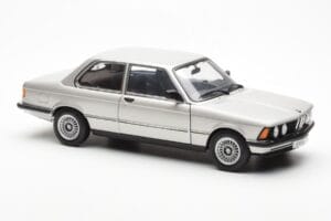 BMW 323i E21 Aspen Plata AUTOart 1:18 80430433552 Metal - imagen 6 de 8