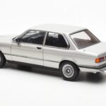 BMW 323i E21 Aspen Plata AUTOart 1:18 - image 7 of 8
