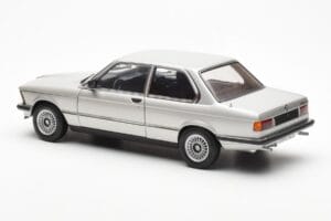 BMW 323i E21 Aspen Plata AUTOart 1:18 80430433552 Metal - imagen 7 de 8