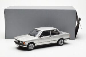 BMW 323i E21 Aspen Plata AUTOart 1:18 80430433552 Metal - imagen 8 de 8