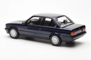BMW 325i E30 Azul Metálico Norev 1:18 183201 Metal - imagen 5 de 6