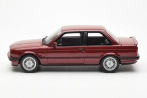 BMW 325i E30 Bordeaux Metallic Otto 1:18 OT102 Resina - imagen 3 de 6