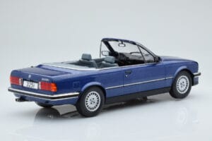 BMW 325i E30 Descapotable Azul MCG 1:18 MCG18381 Metal - imagen 2 de 5