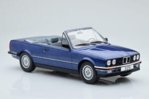 BMW 325i E30 Descapotable Azul MCG 1:18 MCG18381 Metal - imagen 3 de 5