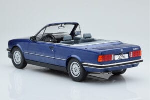 BMW 325i E30 Descapotable Azul MCG 1:18 MCG18381 Metal - imagen 4 de 5