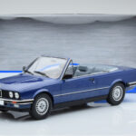 BMW 325i E30 Descapotable Azul MCG 1:18 - image 5 of 5