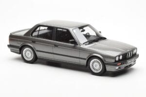 BMW 325i E30 Berlina Dolphin Gris Otto 1:18 OT819 Resina - imagen 4 de 6