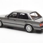 BMW 325i E30 Berlina Dolphin Gris Otto 1:18 - image 5 of 6