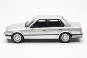 BMW 325i E30 Plata Otto 1:18 OT912 Resina - imagen 3 de 6