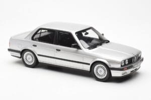 BMW 325i E30 Plata Otto 1:18 OT912 Resina - imagen 4 de 6