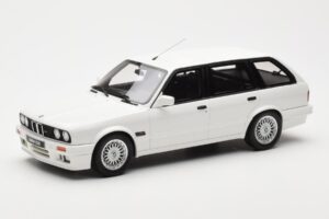 BMW 325i E30 Touring M Package Blanco Otto 1:18 OT238
