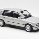 BMW 325i E30 Touring Plata Norev 1:18 183216 - image 4 of 6