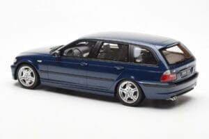BMW 330i E46 Touring Azul Otto 1:18 OT251 Resina - imagen 5 de 6