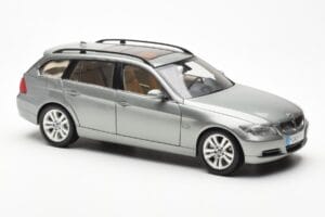 BMW 330i E91 Touring Gris Metallic Kyosho 1:18 80430394359 Metal - imagen 6 de 8
