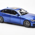 BMW 330i G20 Portimao Azul Metallic Norev 1:18 - image 6 of 8