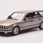 BMW 530i E34 Touring Gris Metalizado MCG 1:18