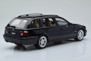 BMW 540 E39 Touring M Package Negro Otto 1:18 OT1013 Resina - imagen 2 de 6
