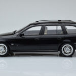 BMW 540 E39 Touring M Package Negro Otto 1:18 - image 3 of 6