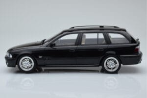 BMW 540 E39 Touring M Package Negro Otto 1:18 OT1013 Resina - imagen 3 de 6