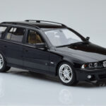 BMW 540 E39 Touring M Package Negro Otto 1:18 - image 4 of 6