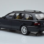 BMW 540 E39 Touring M Package Negro Otto 1:18 - image 5 of 6