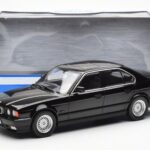 BMW 540i E34 Negro Metallic MCG 1:18 - image 6 of 6