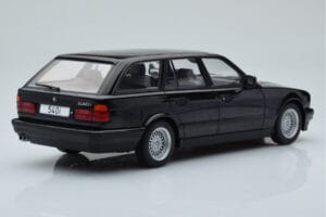 BMW 540i E34 Touring Negro Metalizado MCG 1:18 MCG18329 Metal - imagen 2 de 6