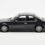 BMW 635 CSi E24 Diamant Negro Metálico AUTOart 1:18 - image 4 of 8