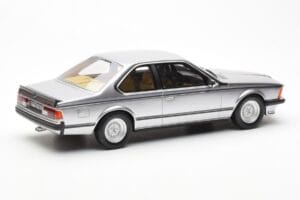 BMW 635 CSi E24 Plata Otto 1:18 OT313 Resina - imagen 2 de 6