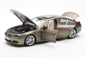 BMW 650i F06 Gran Coupe Frozen Bronce Metallic Paragon 1:18 80432218742 Metal - imagen 2 de 8