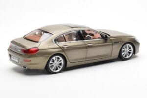 BMW 650i F06 Gran Coupe Frozen Bronce Metallic Paragon 1:18 80432218742 Metal - imagen 3 de 8