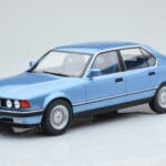 BMW 7 Series E32 730i Azul MCG 1:18 MCG18160 Metal