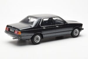 BMW 733i E23 Negro Metallic KK-Scale 1:18 KKDC180101 Metal - imagen 2 de 6